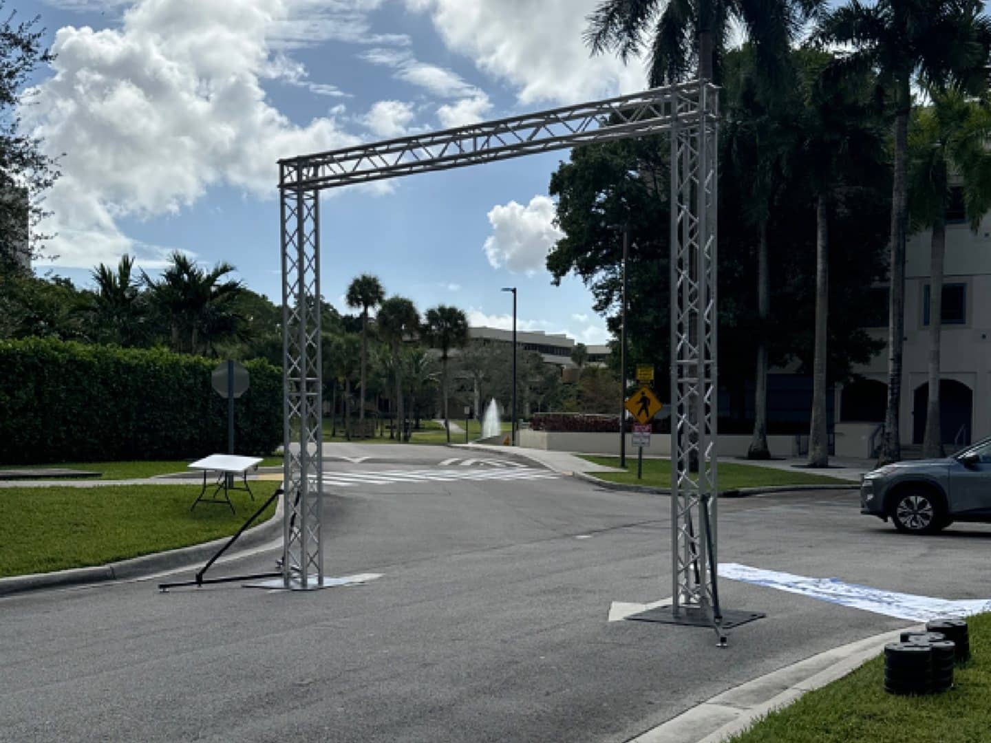 Freestanding goalpost truss structure assembled outdoors