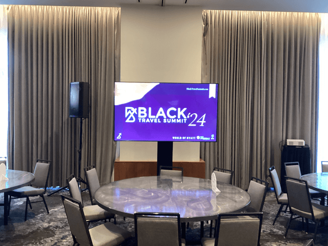 75-4k-uhd-smart-tv-screen-on-truss- - #5