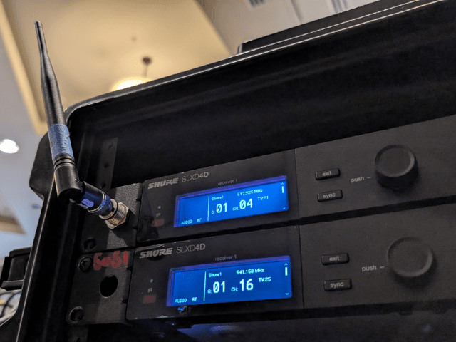 shure-slxd4d-dual-microphone-receiver - #1