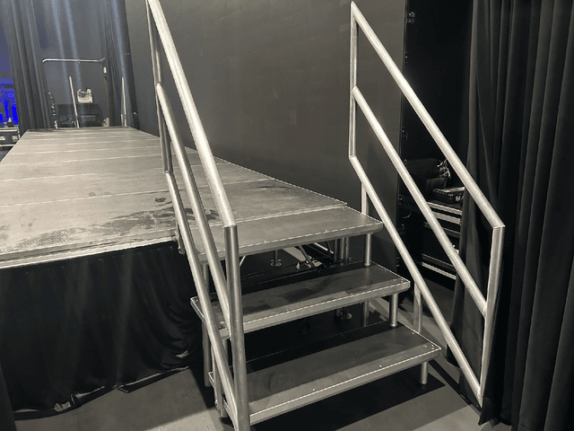 msr-stage-stairs - #1