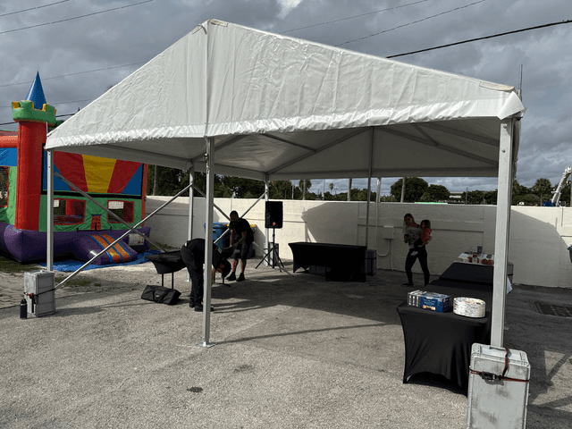 20-x20--tent-with-concrete-ballasts - #2