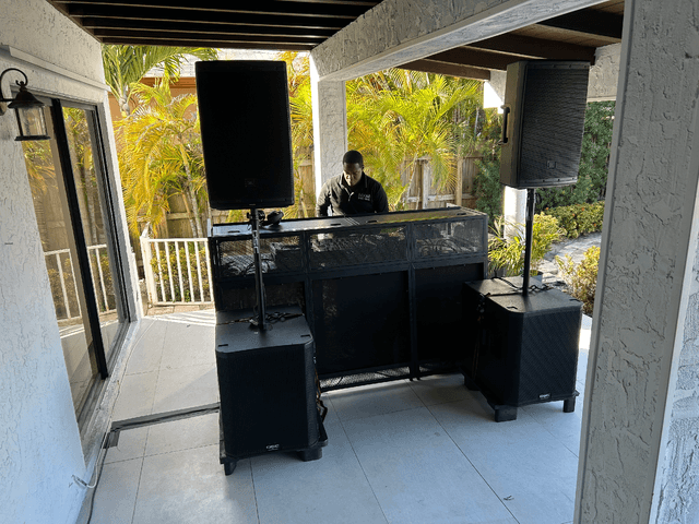 large-portable-dj-booth - #2