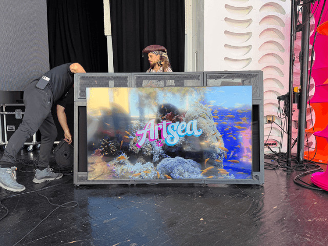 large-dj-booth-with-75-screen - #2