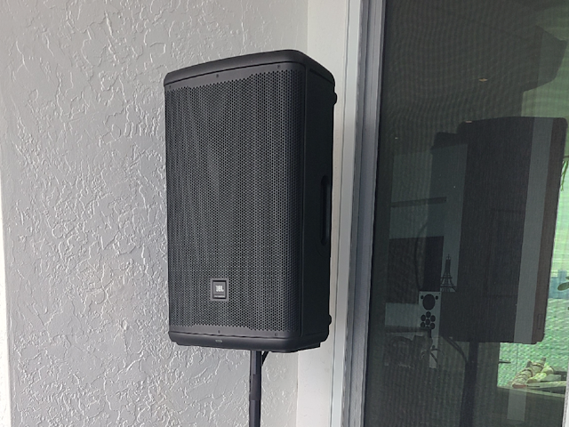 jbl-eon-715-powered-speaker - #1